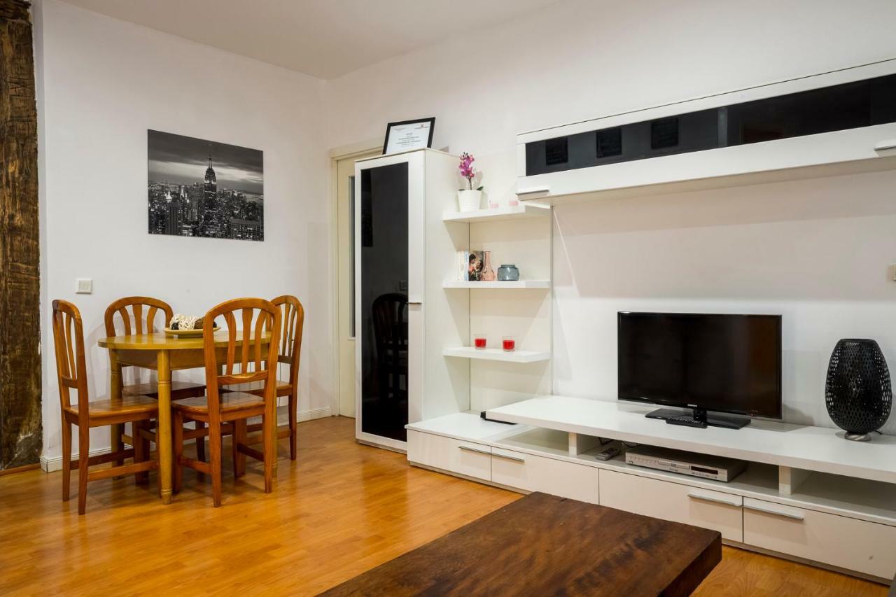 Colegiata Apartment Madrid Luaran gambar
