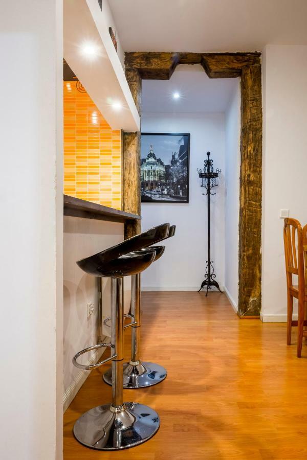 Colegiata Apartment Madrid Luaran gambar